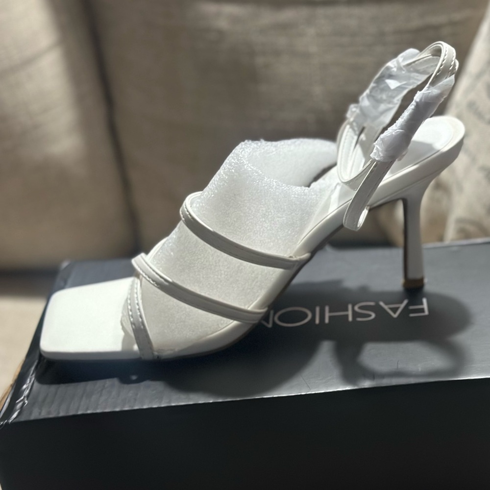 You are beautiful heels size 6.5 favorable for any occasion